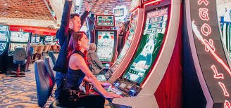 anakpion slot app showing live-dealer blackjack and deposit via OVO